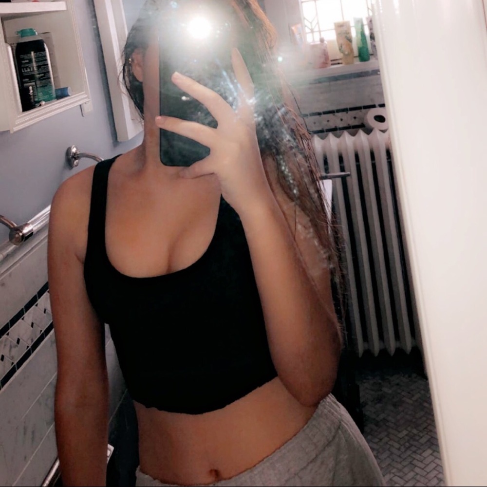cropped tank top